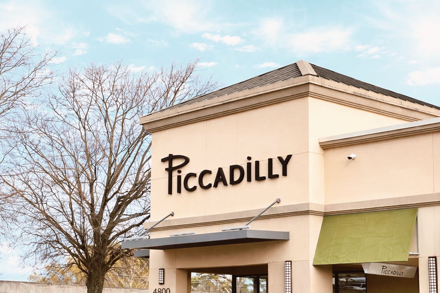 exterior of picadilly