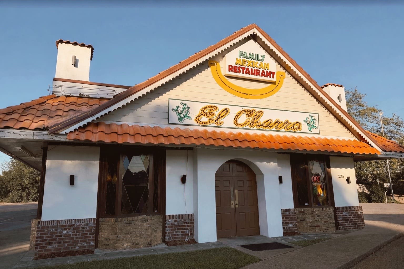Outside picture of El Charro Mexican restaurant