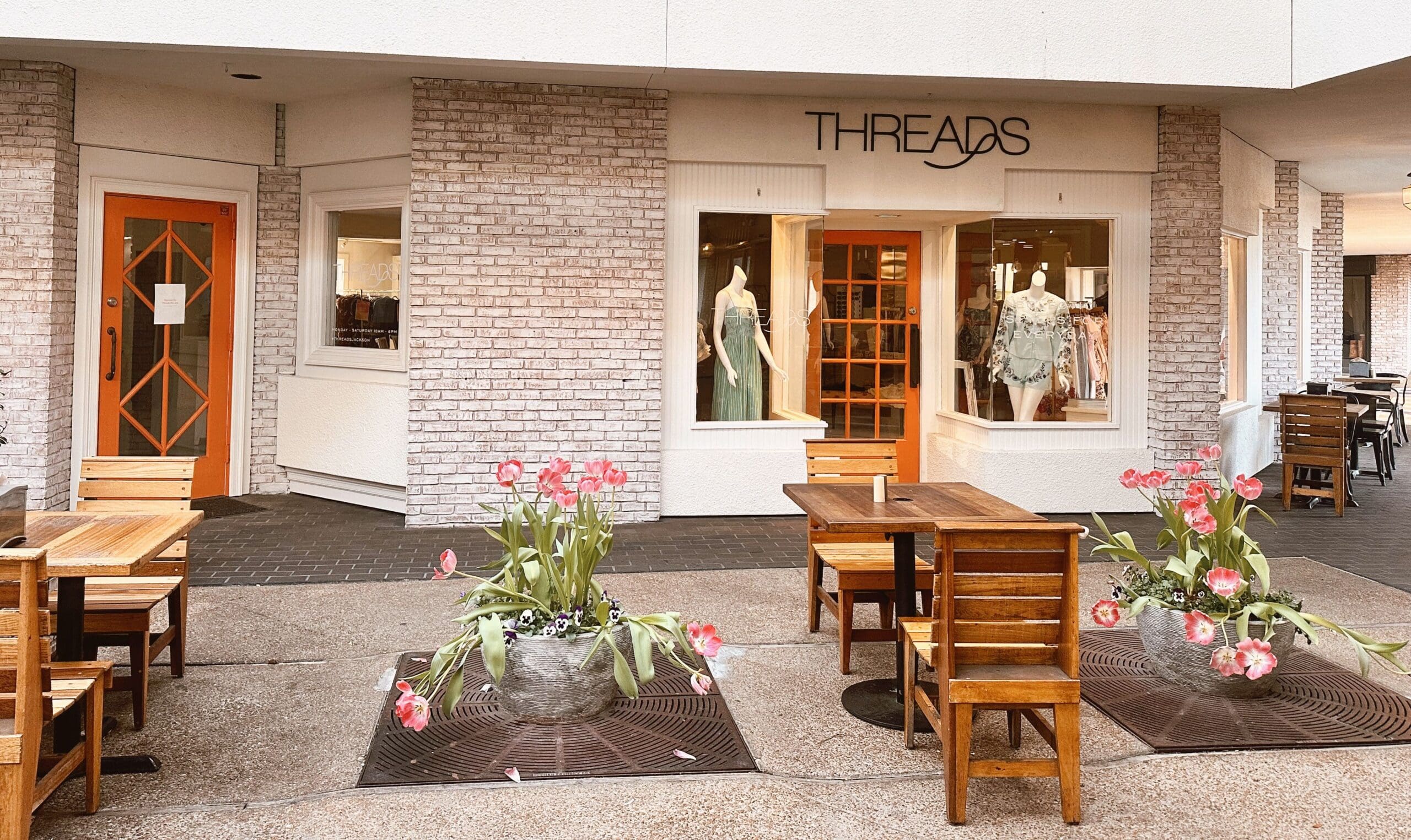 Exterior of Threads in the plaza at Highland Village in Jackson, MS