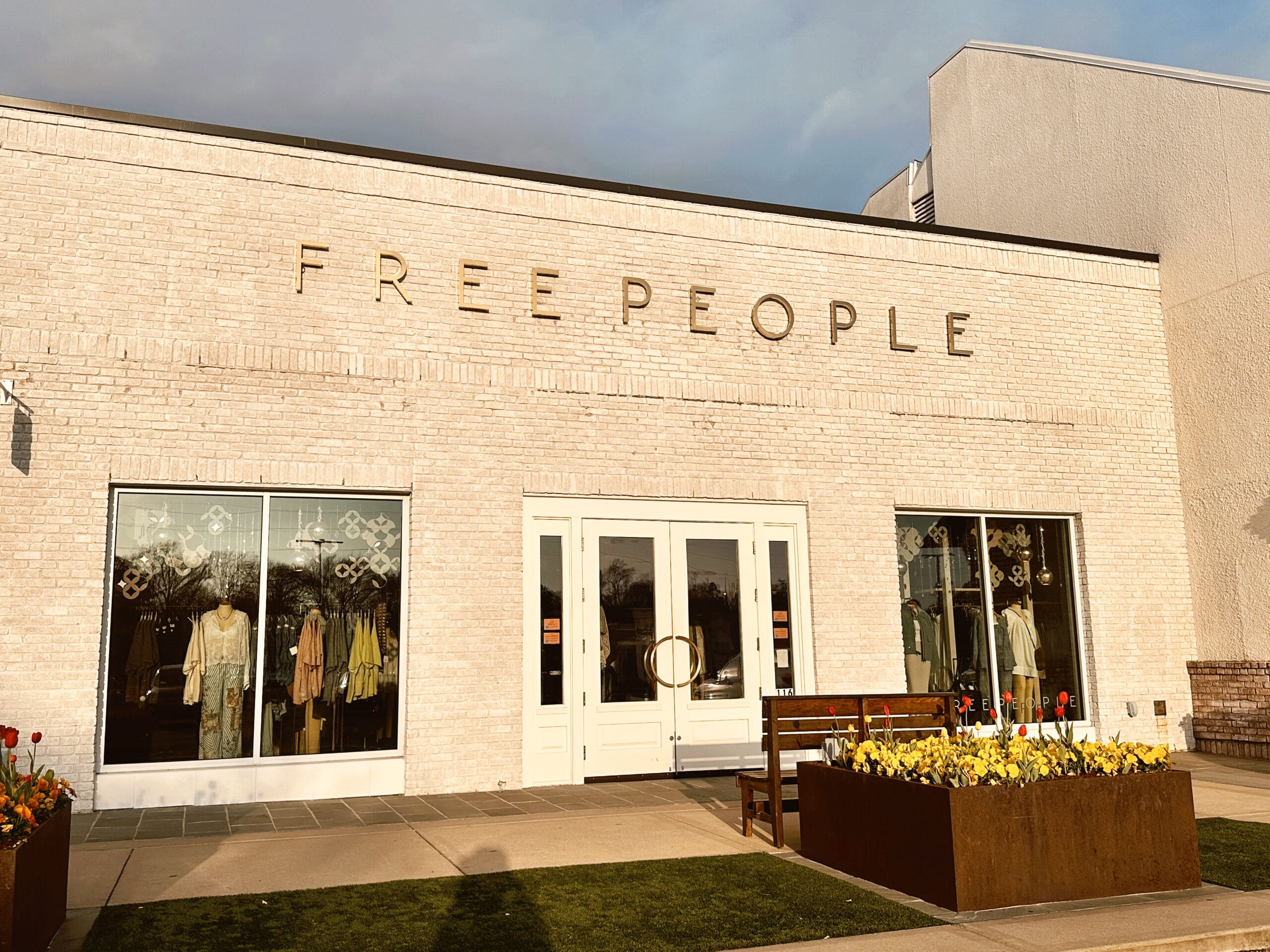 exterior of free people in jackson, ms