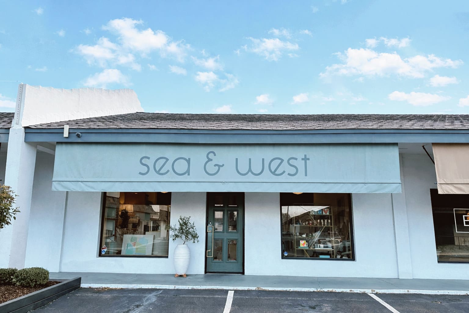 exterior of sea and west in jackson ms