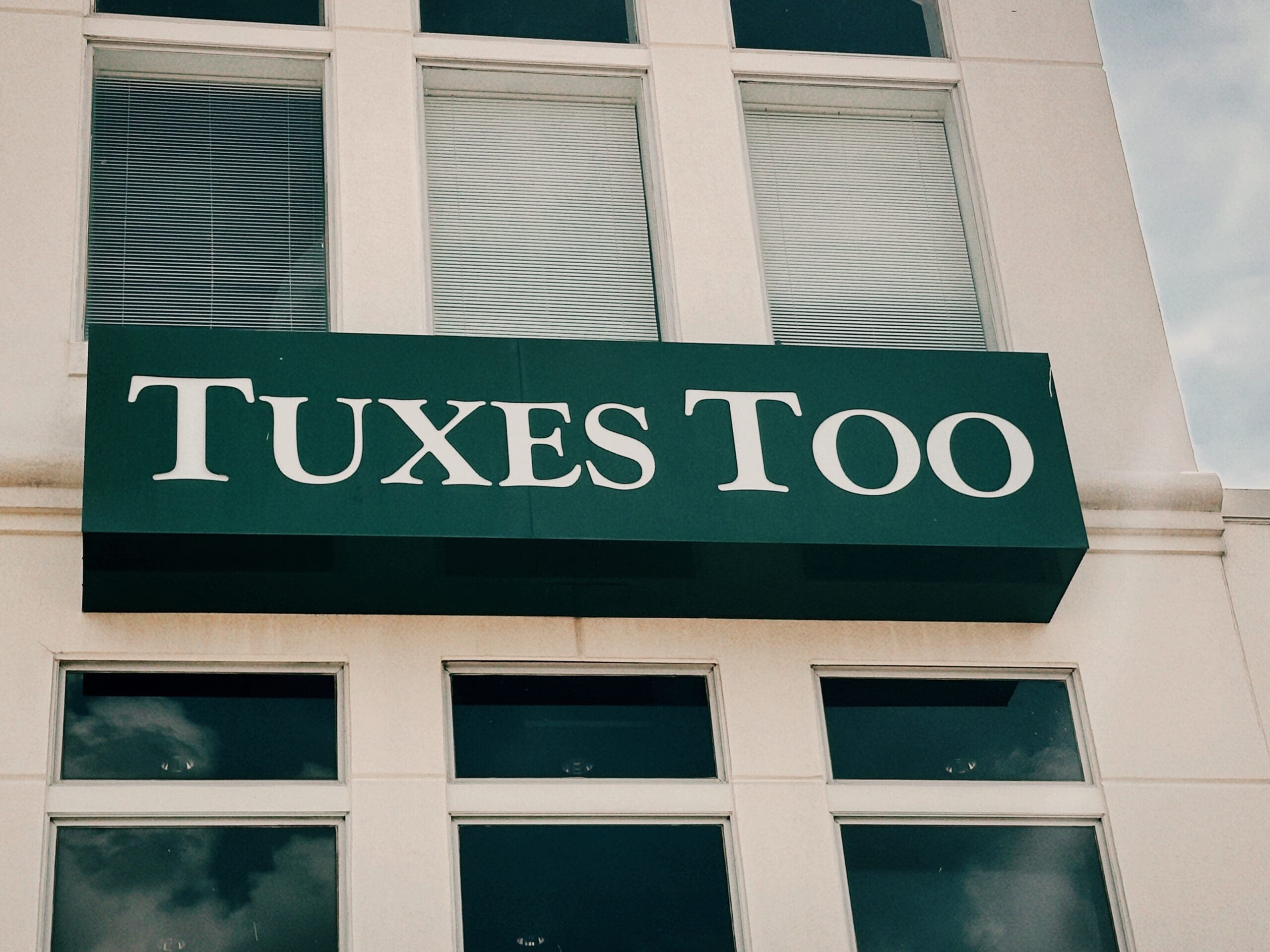 exterior sign for tuxes too at banner hall in jackson, MS